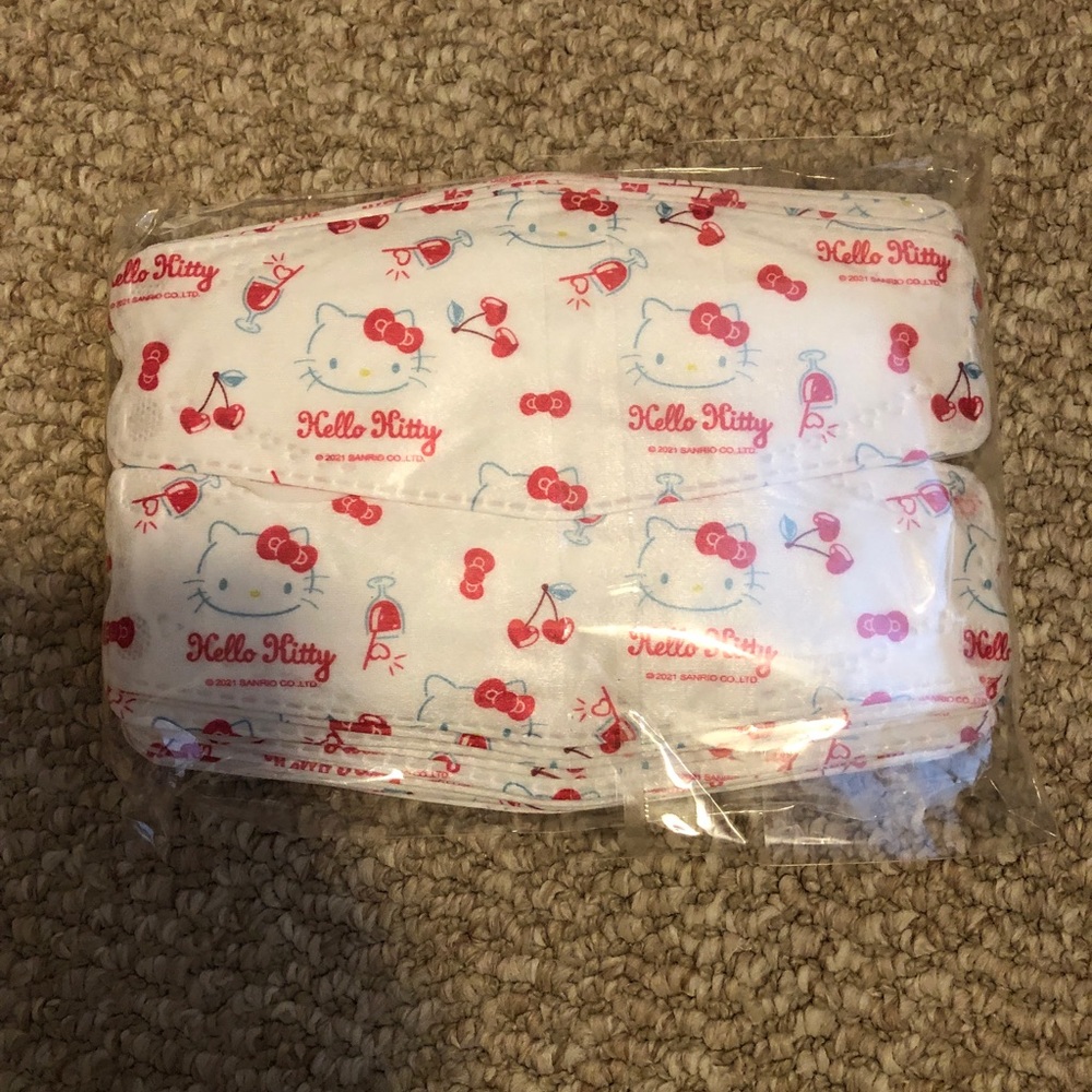 Kid’s Hello Kitty face masks(50)